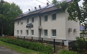 Kid Familia Panzio Balatonszarszo